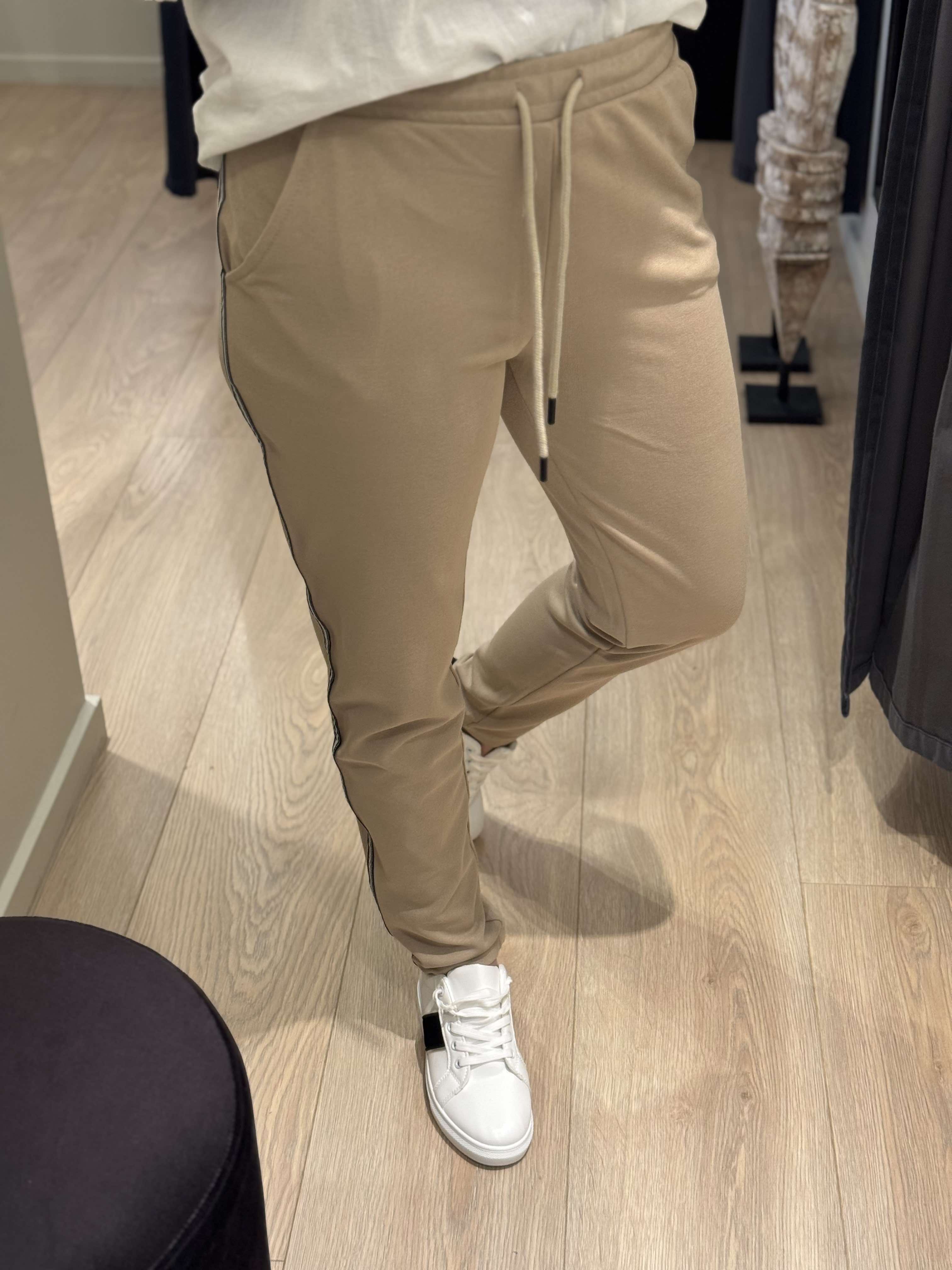 Ofelia - Angie - Buks Sand