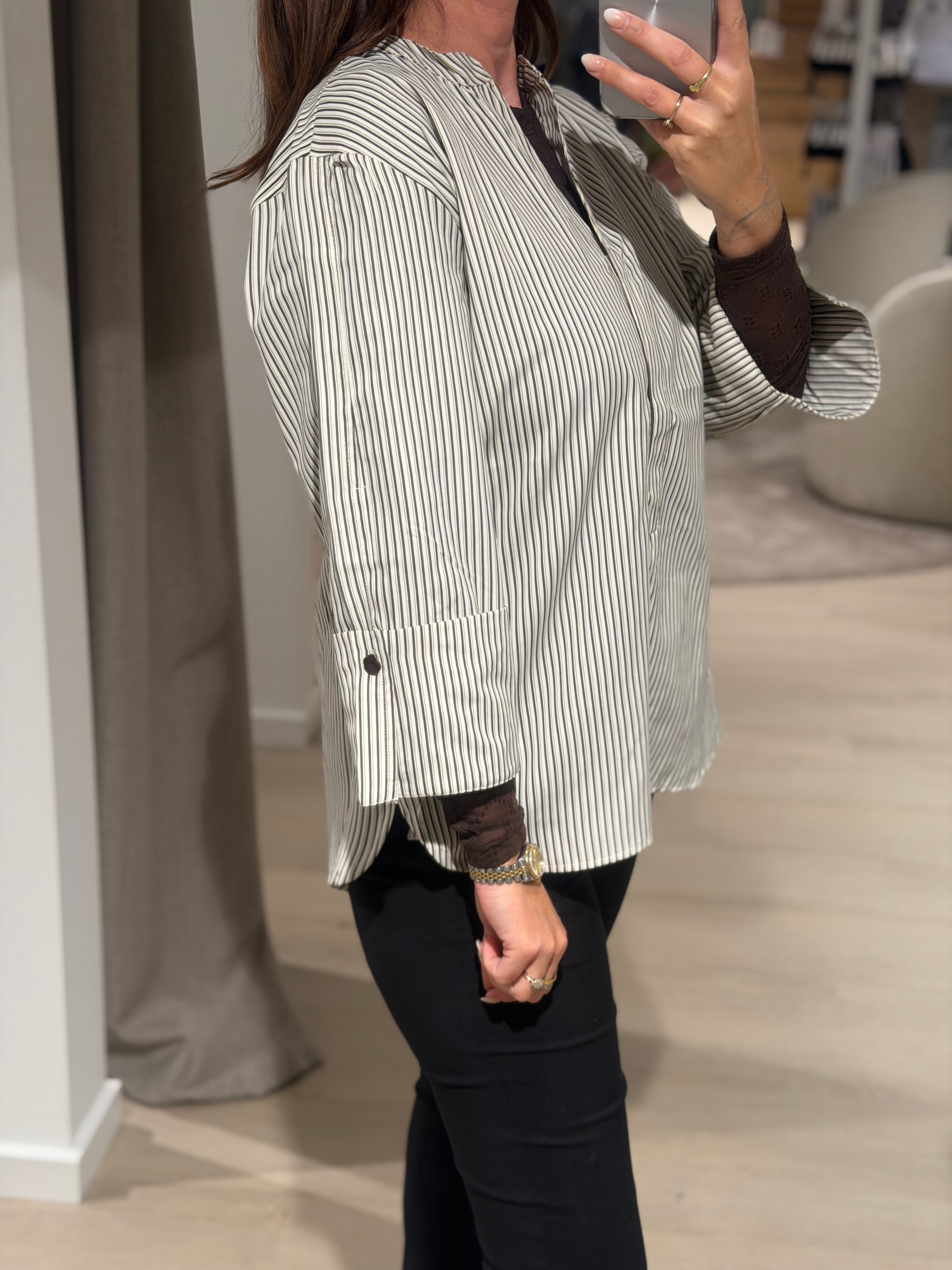 Ofelia - Nanet - Bluse Råhvid
