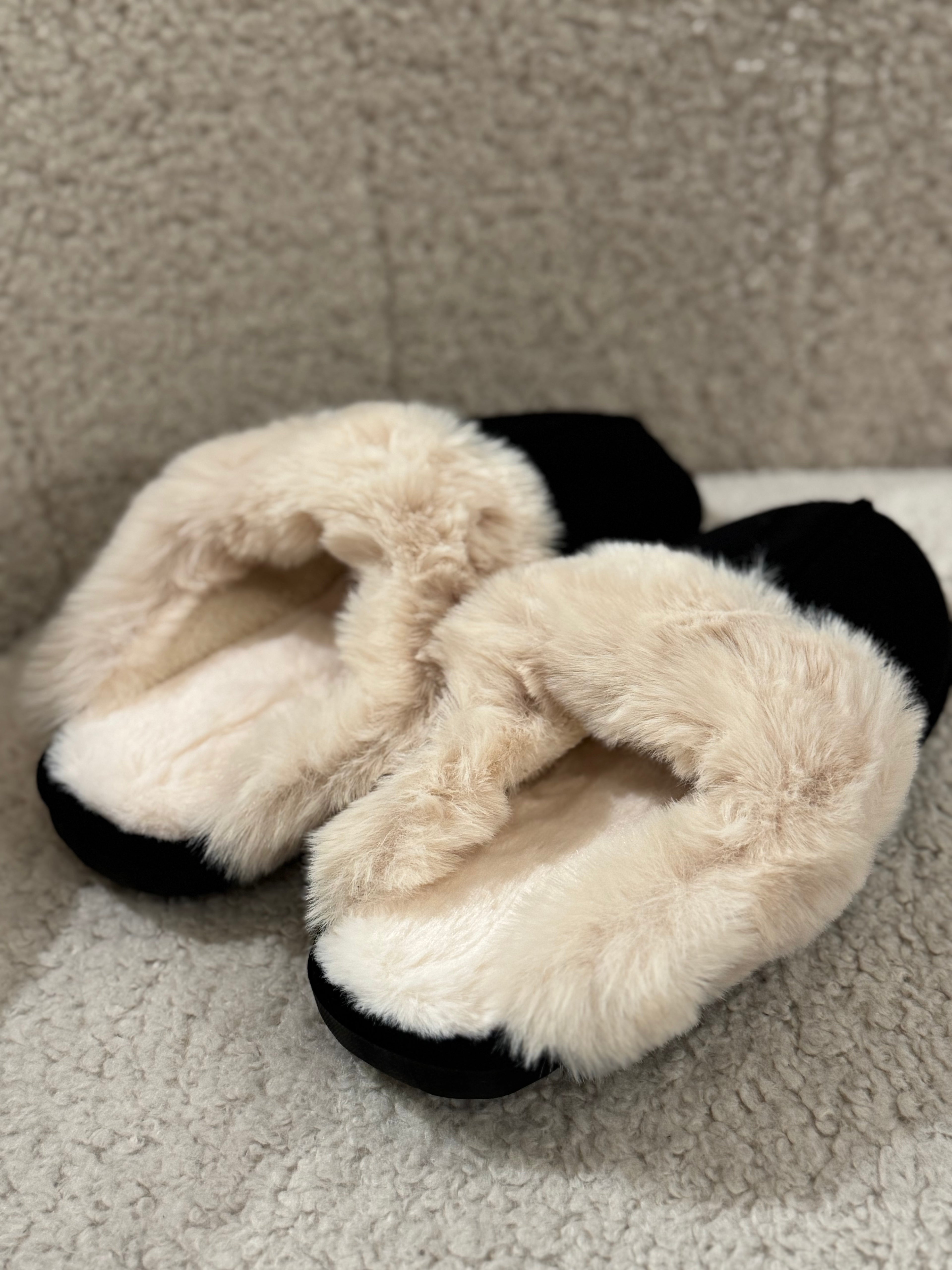 Marta - Sutsko - Sort