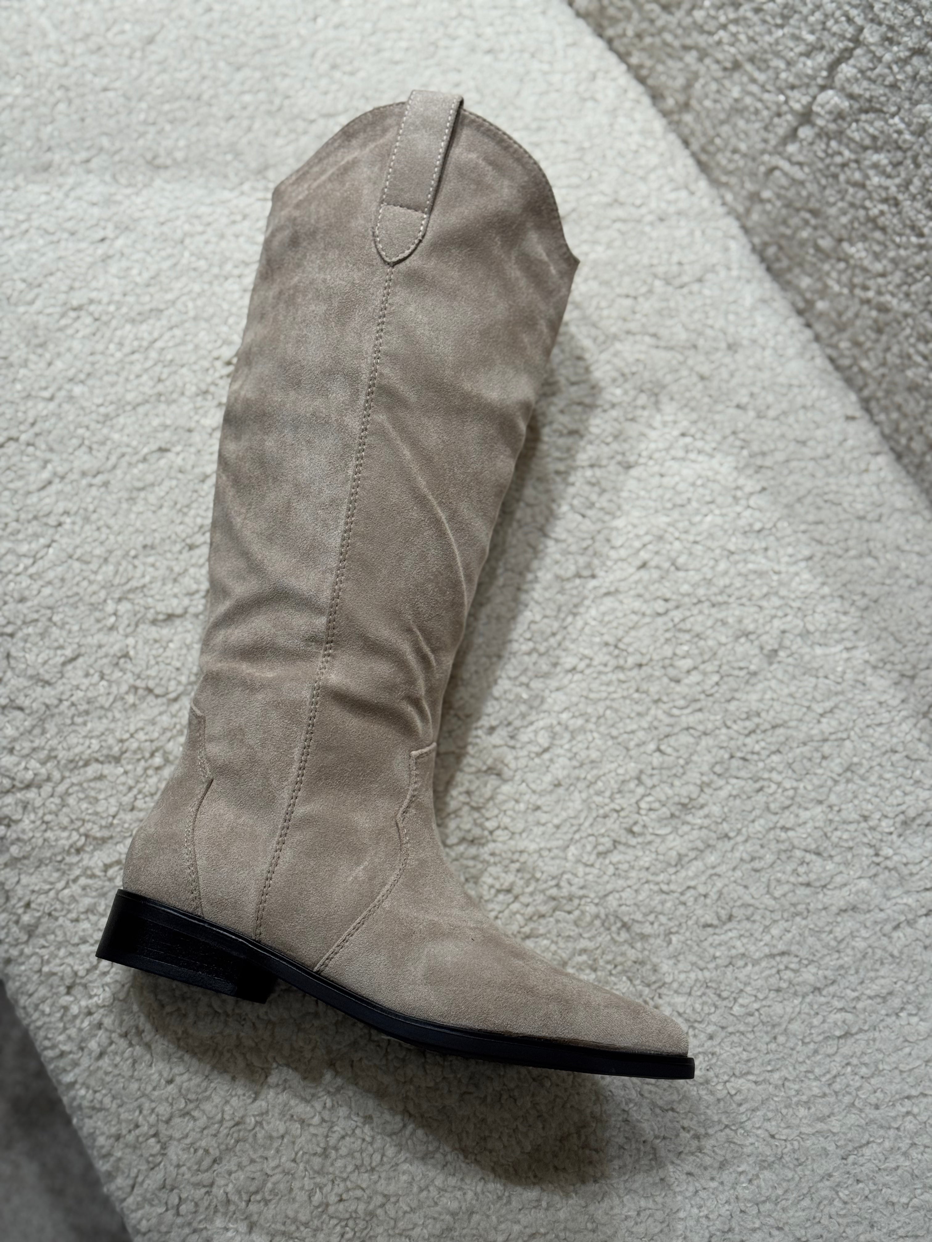 By Lagoni - Støvle - Lang Råhvid