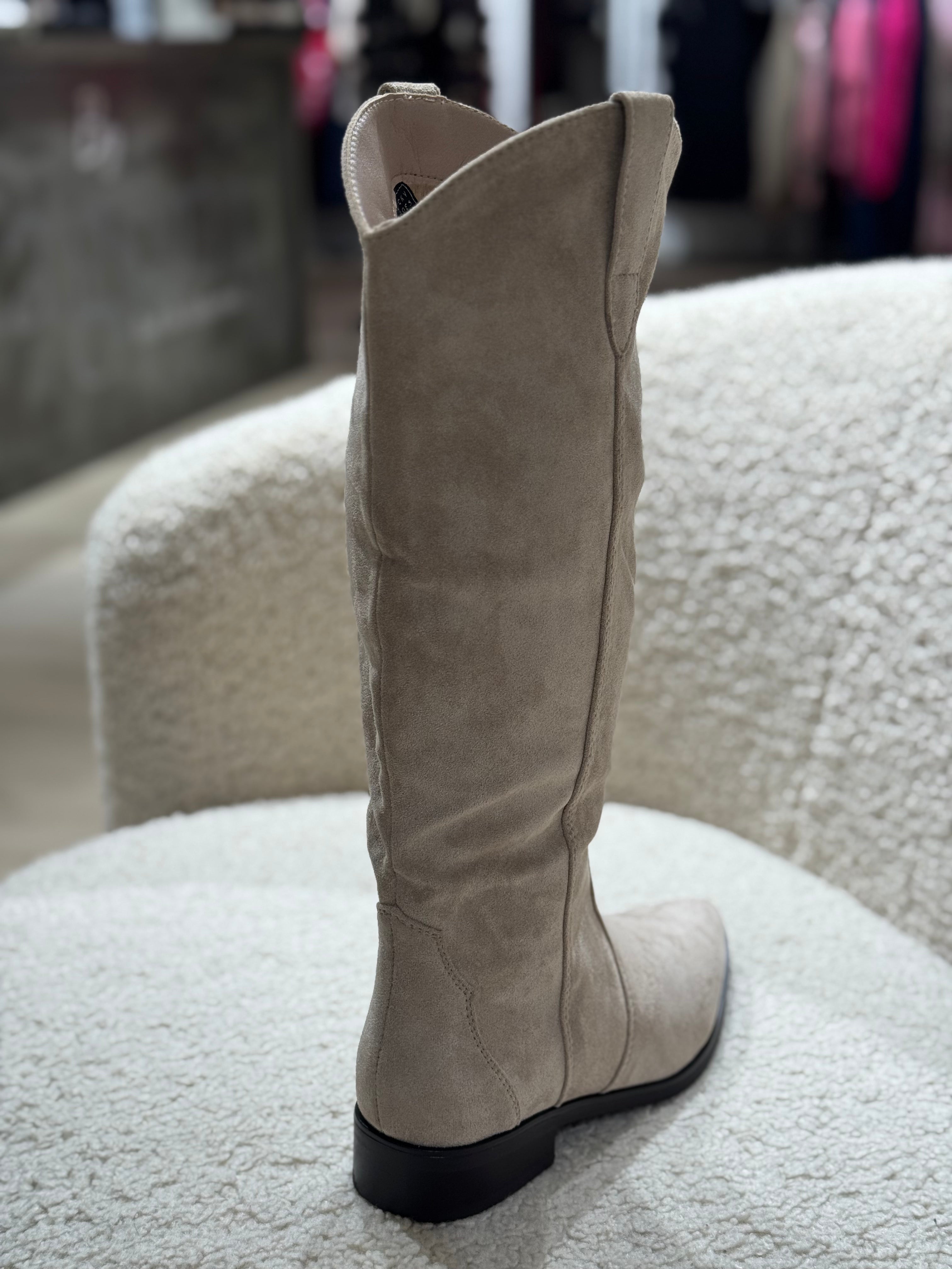 By Lagoni - Støvle - Lang Råhvid