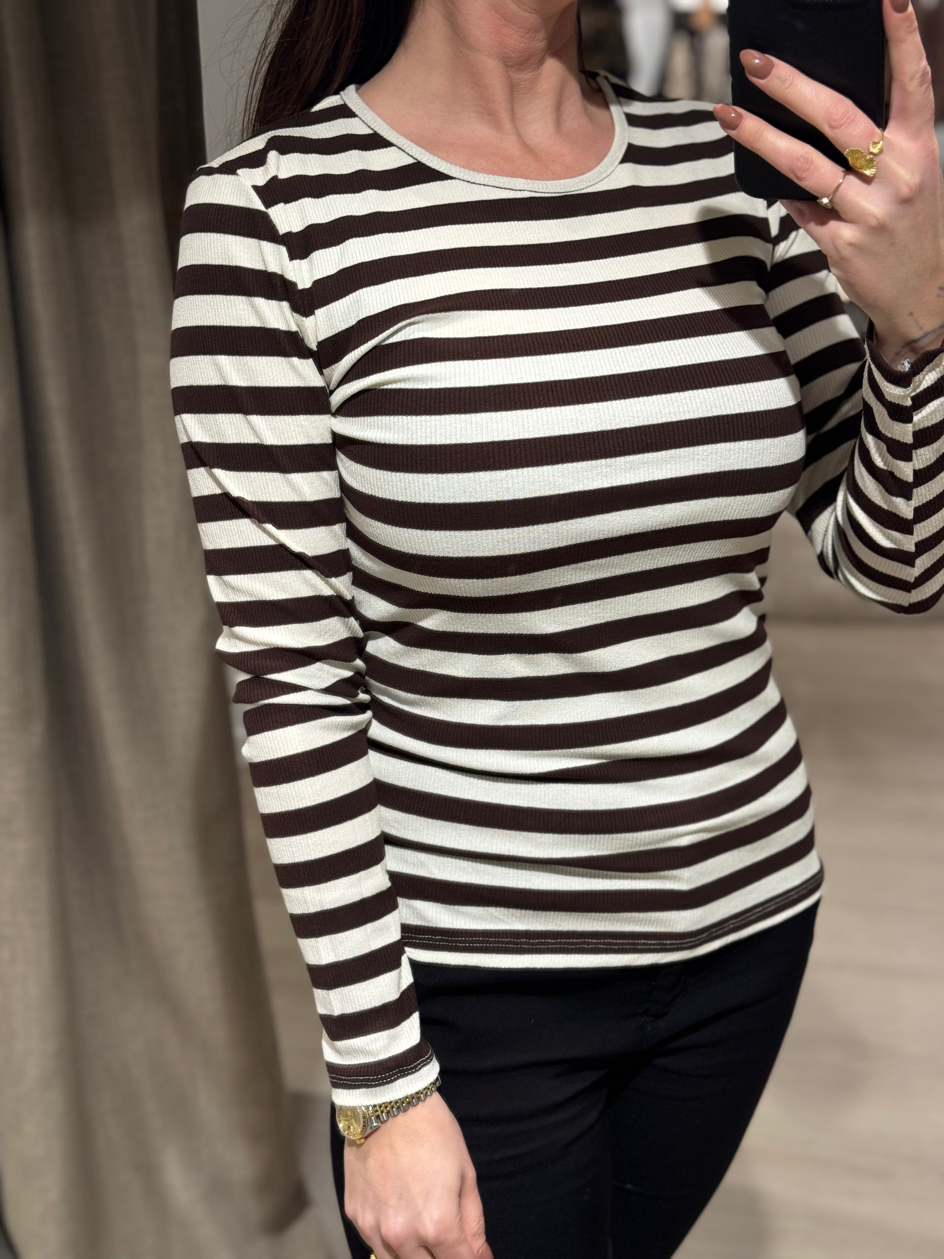 Marta - Begonia - Rib Chokolade