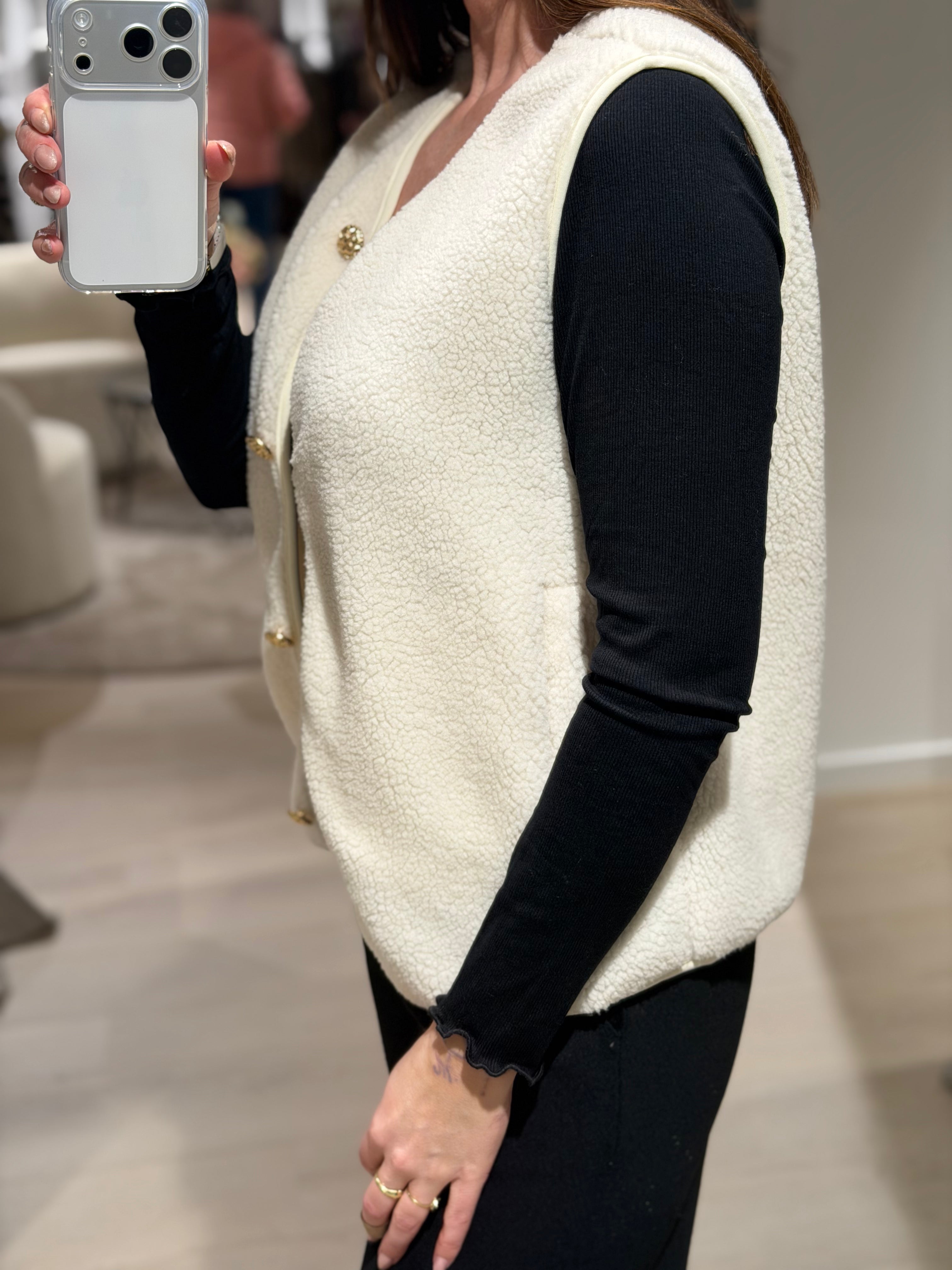 Ofelia - Billa - Vest