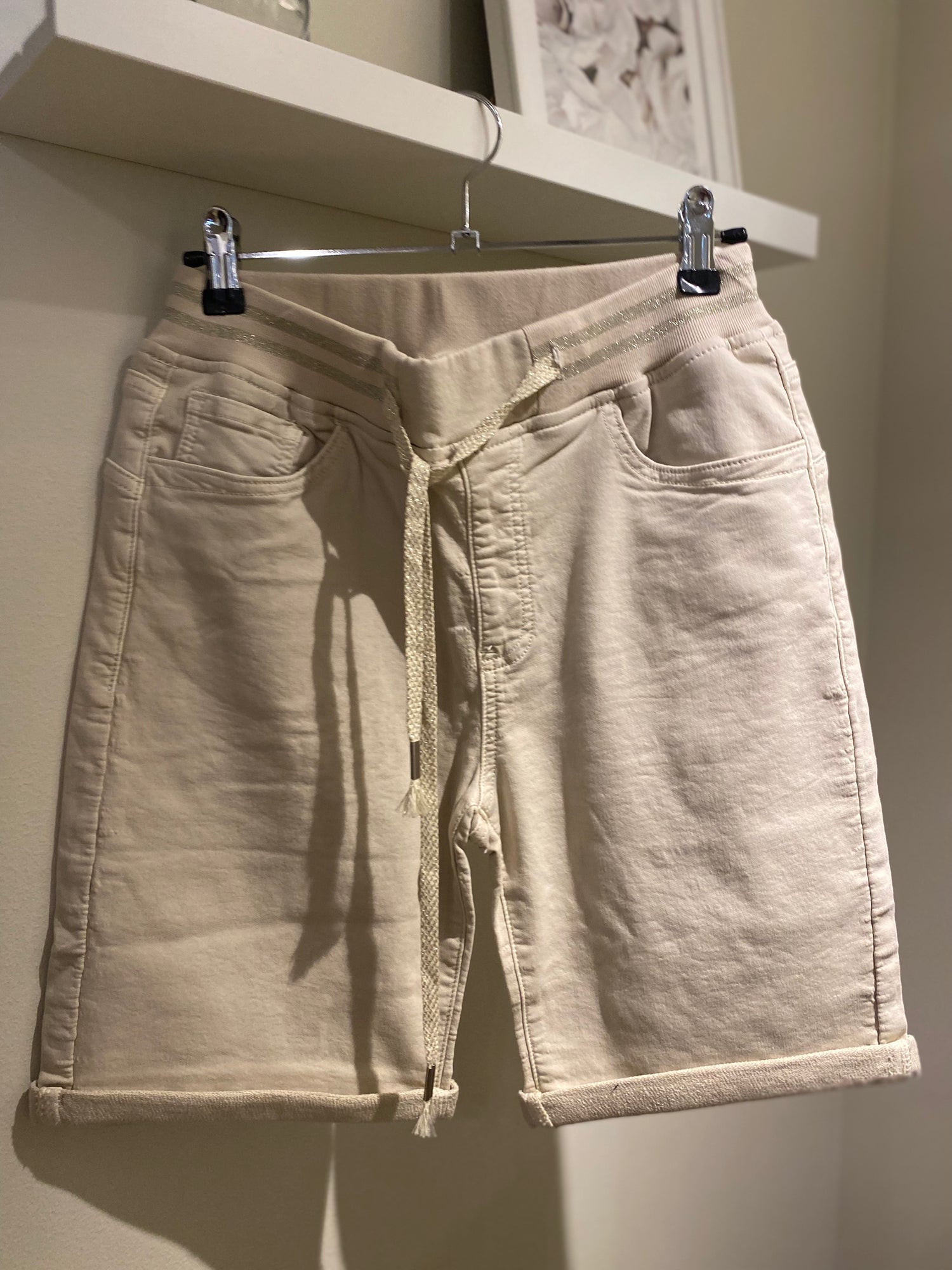 Jewelly - Shorts - Sand