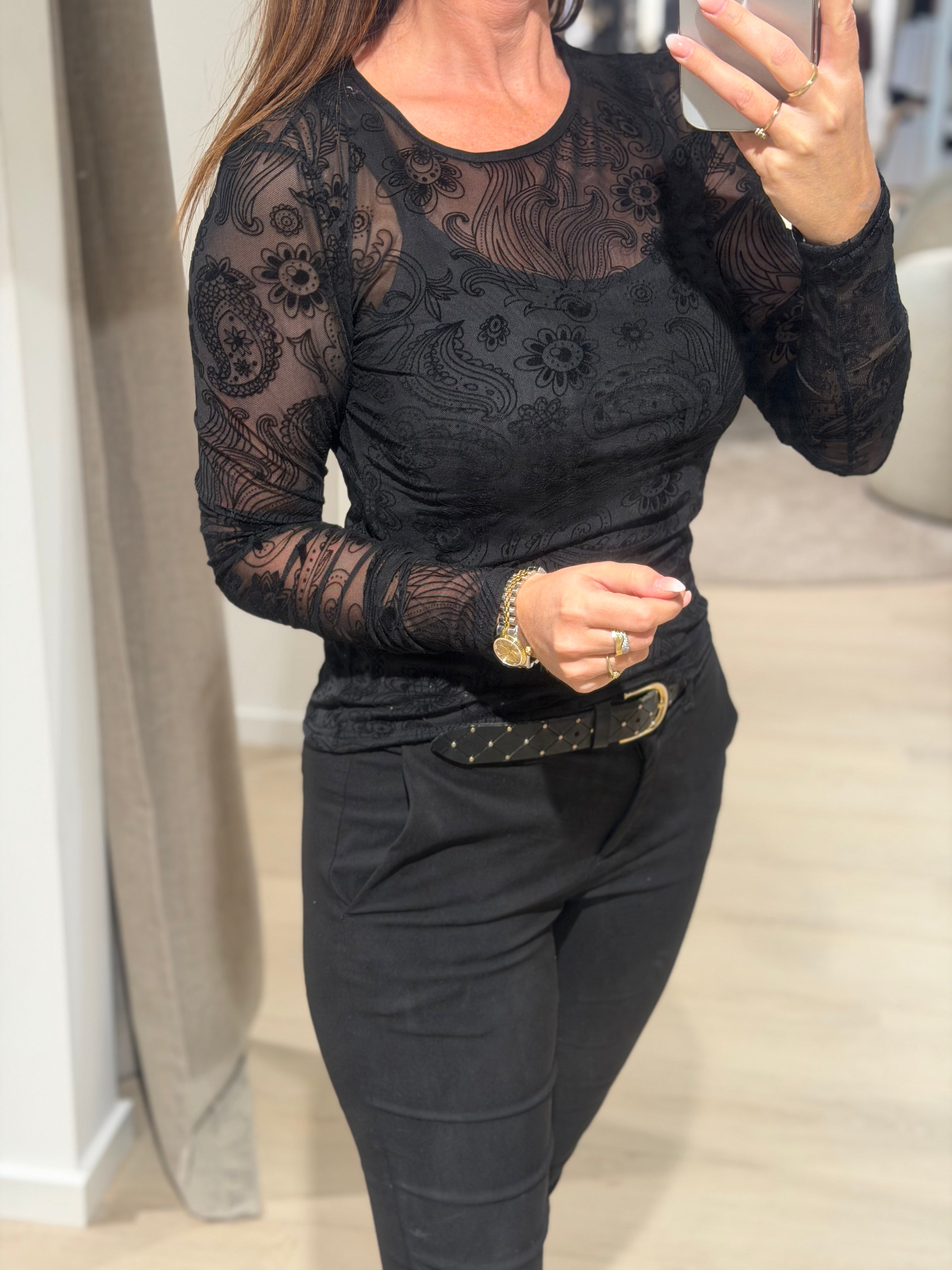 Liberté - Mesh Bluse - Sort mønster