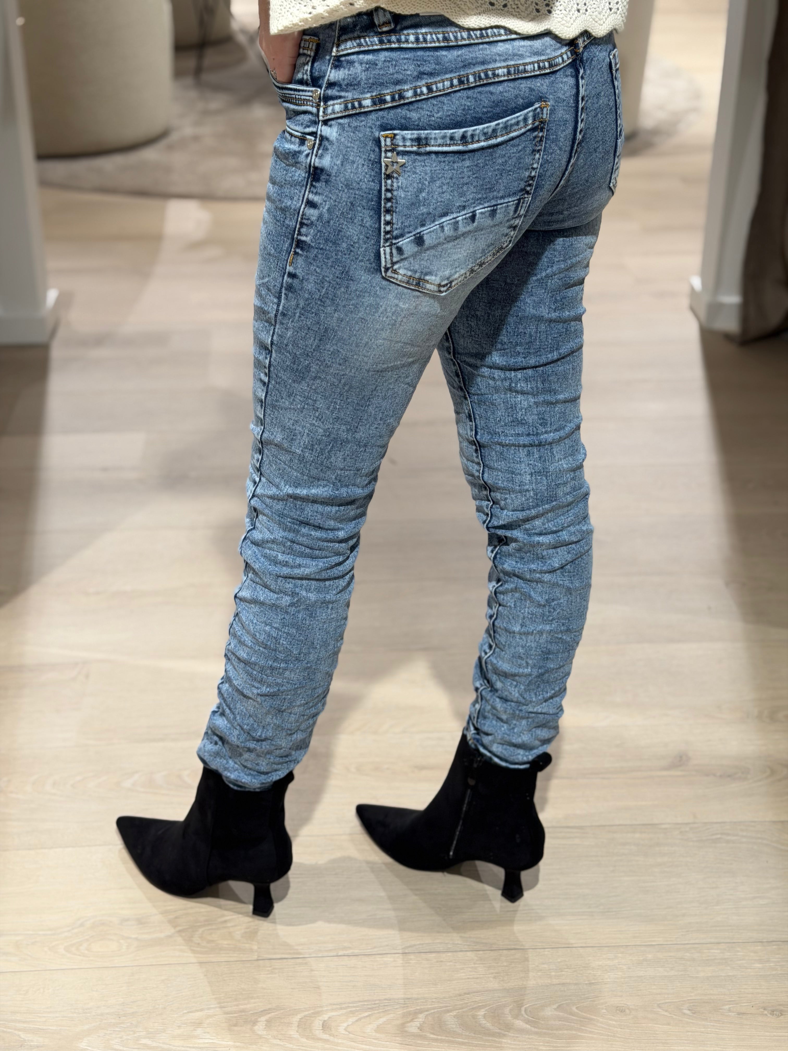 Jewelly - Jeans - Lys