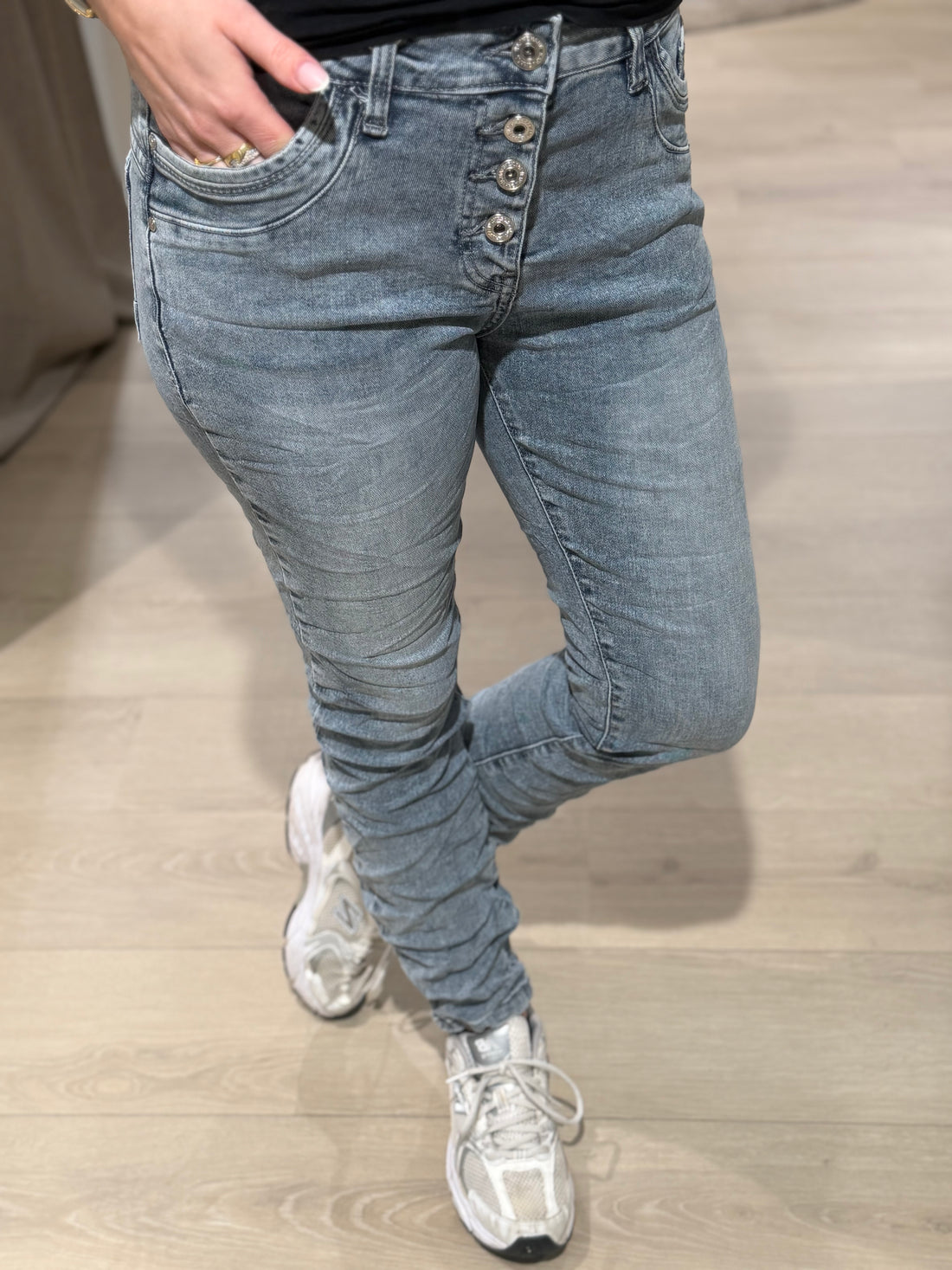 Jewelly - Jeans - Lys