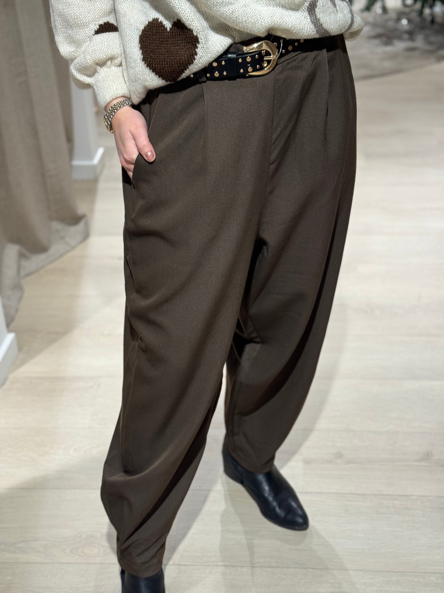 Mata - Fienna - Buks Brun