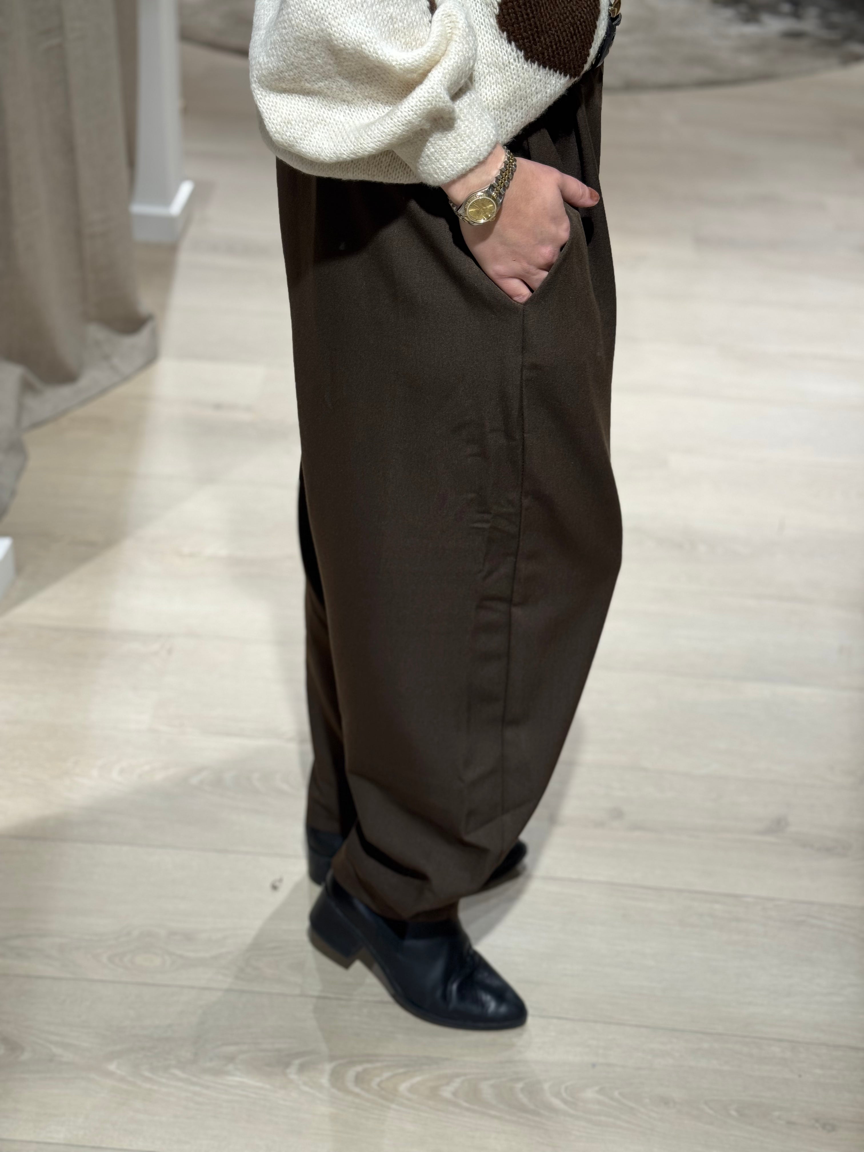 Mata - Fienna - Buks Brun