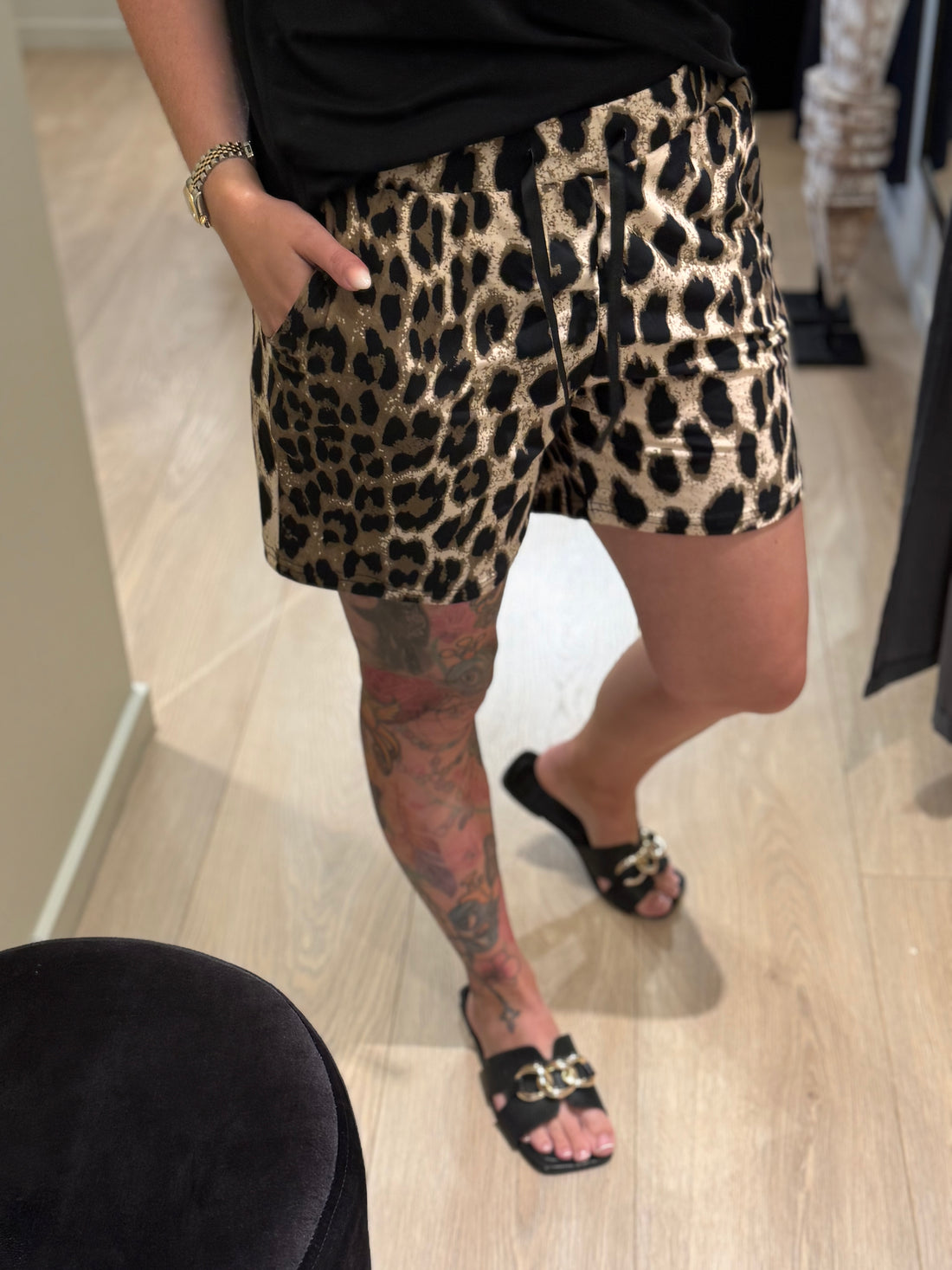 LIBERTÈ - Alma - Shorts Leo