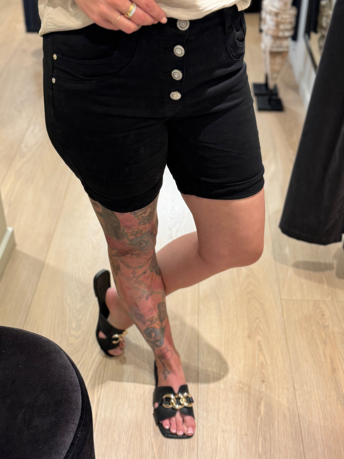 Jewelly - Shorts - Sort