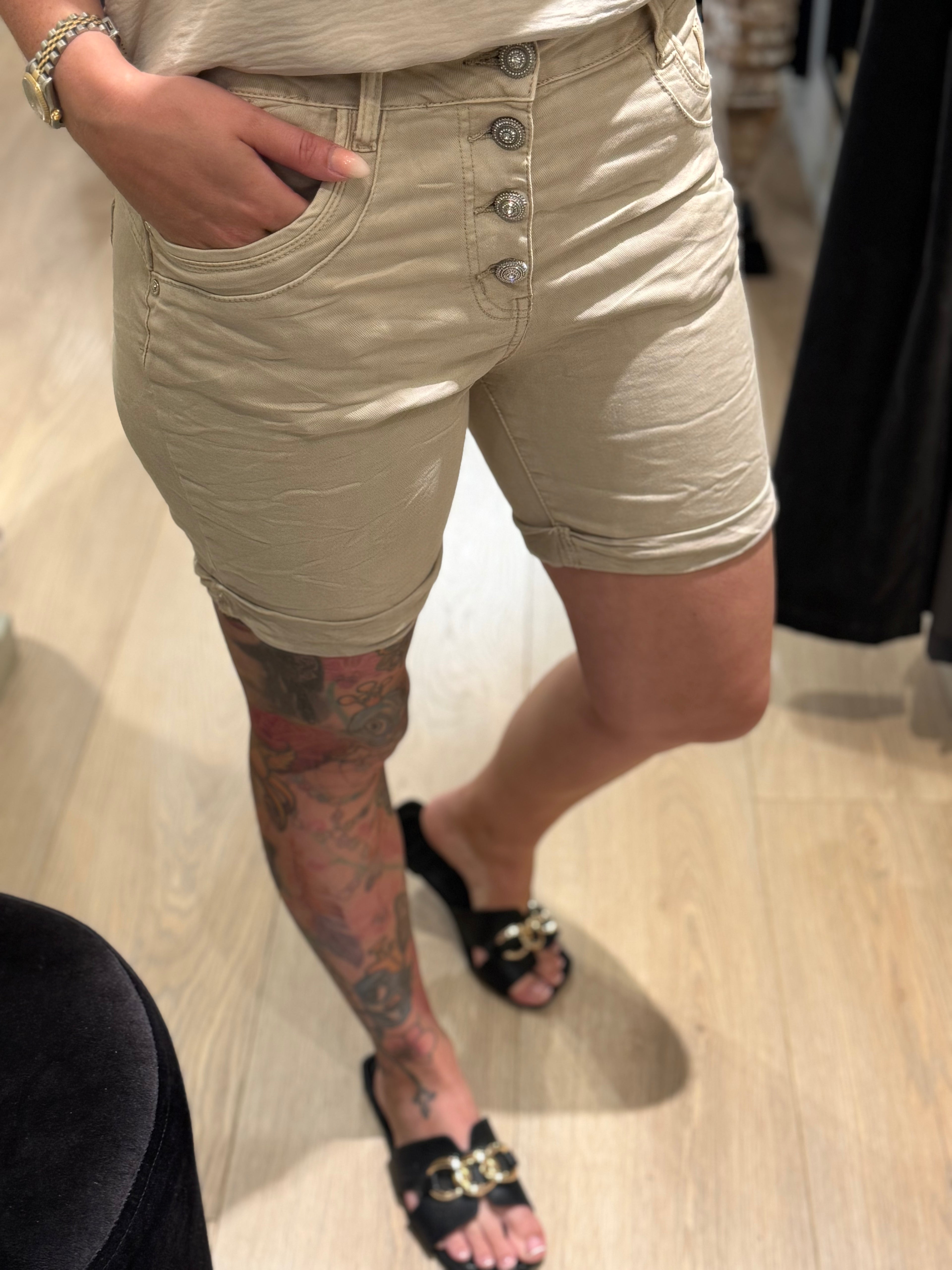 Jewelly - Shorts - Sand