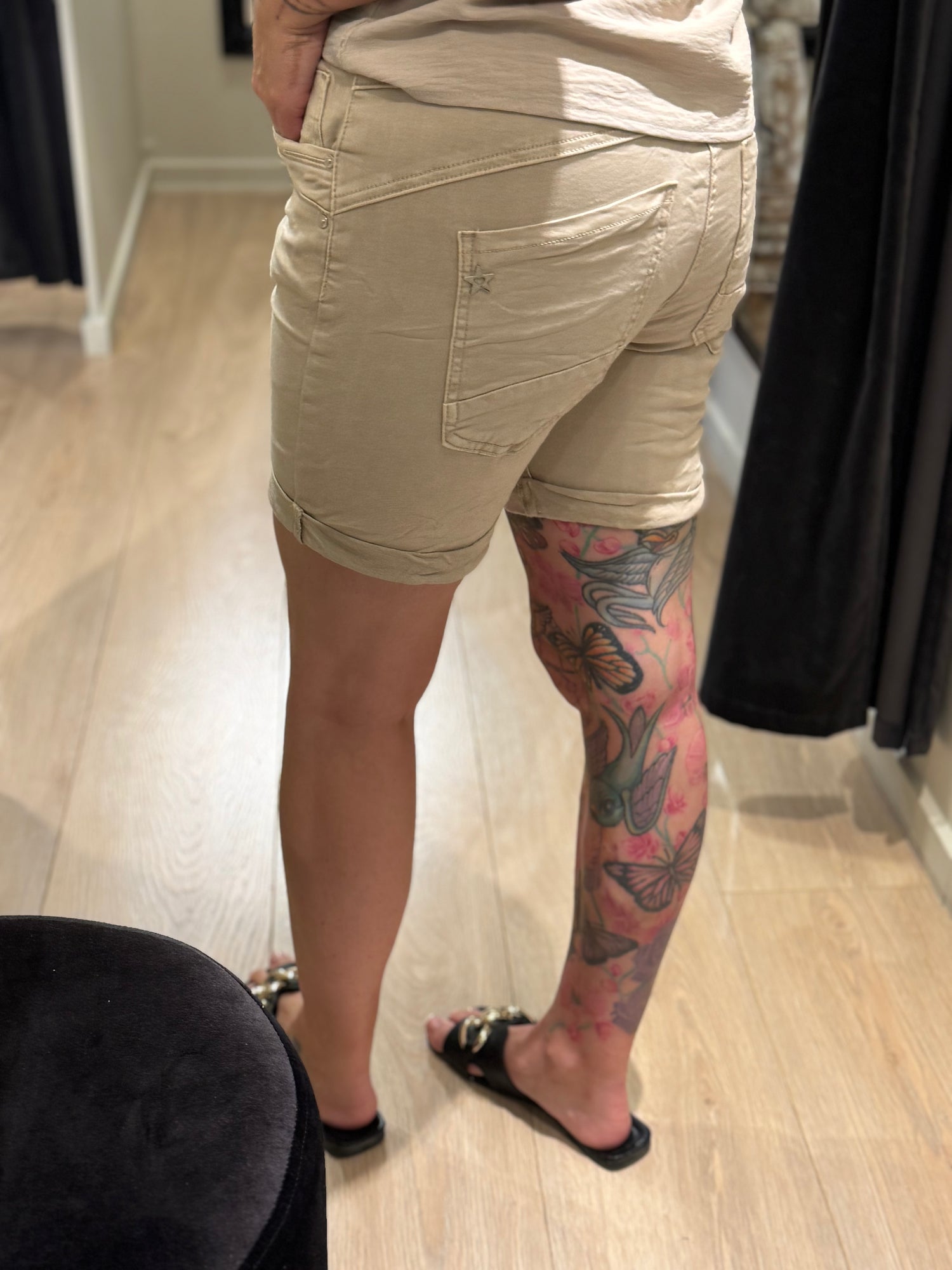 Jewelly - Shorts - Sand