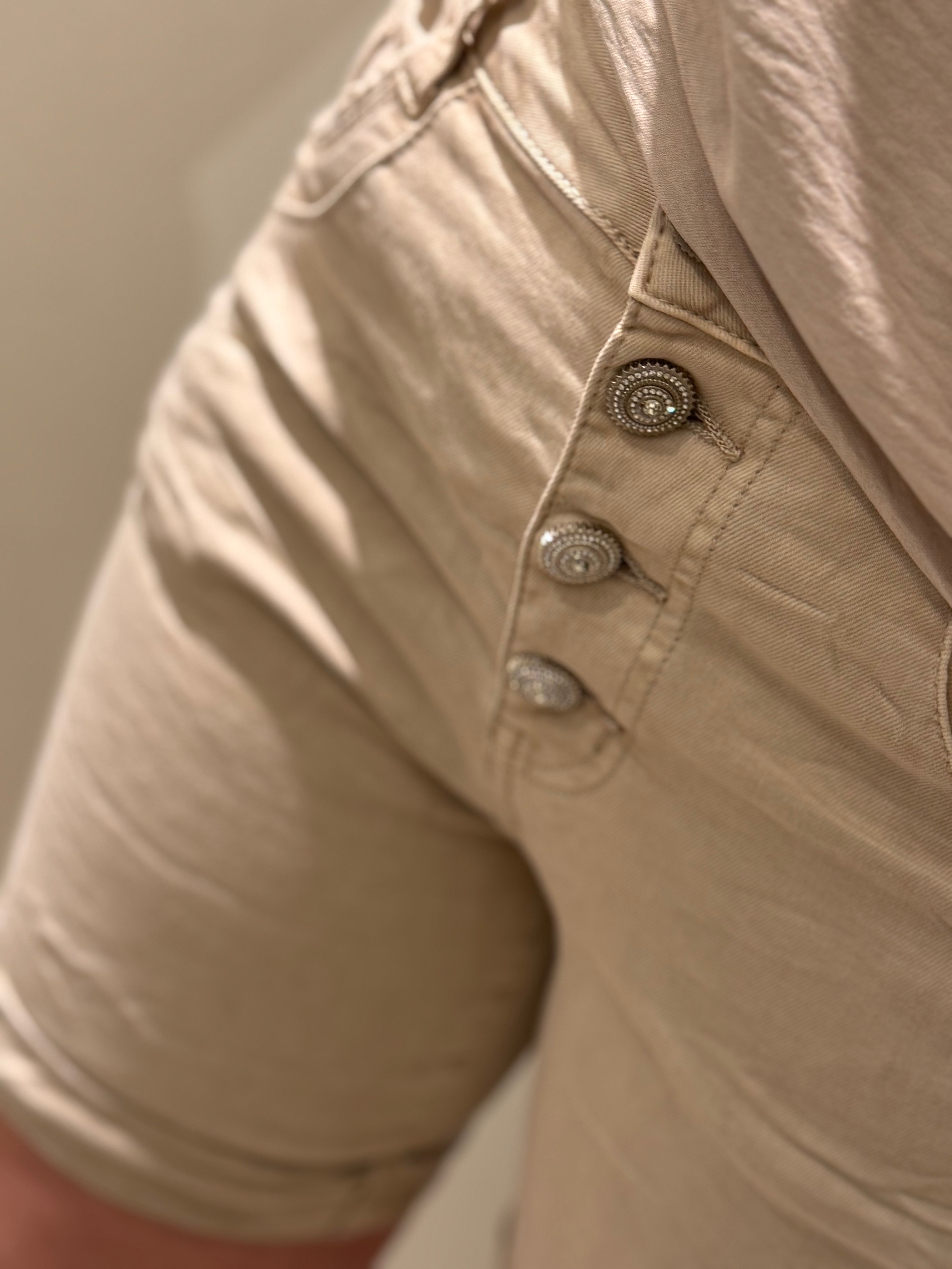 Jewelly - Shorts - Sand