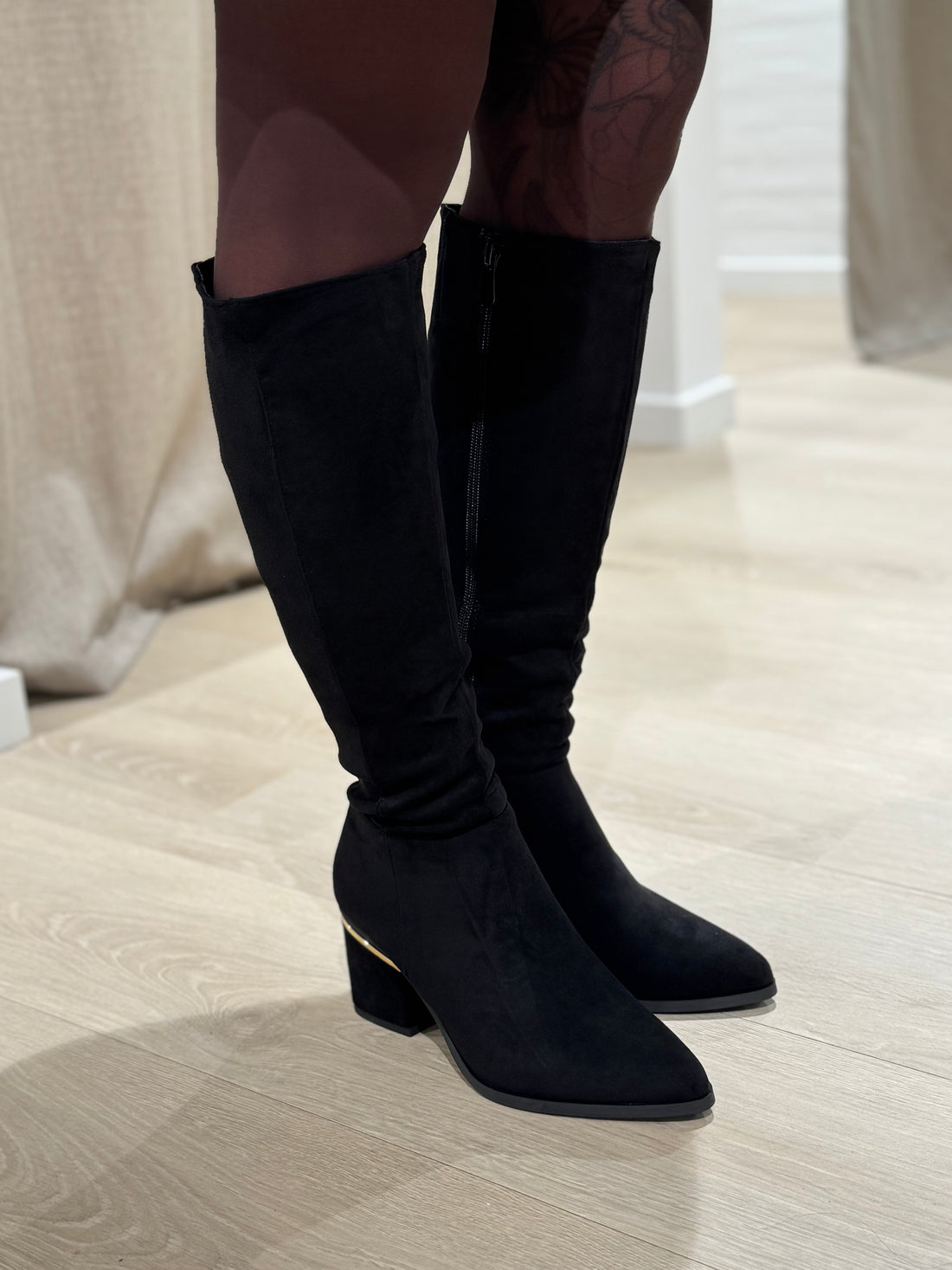 By Lagoni - Støvle - Lang sort m. guld