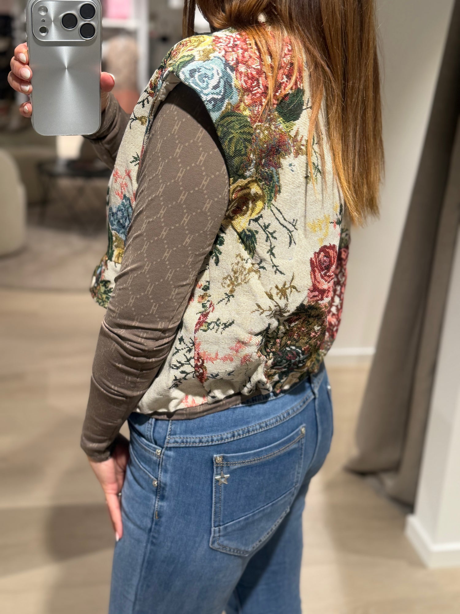 Sisters Point - Garwin - Vest