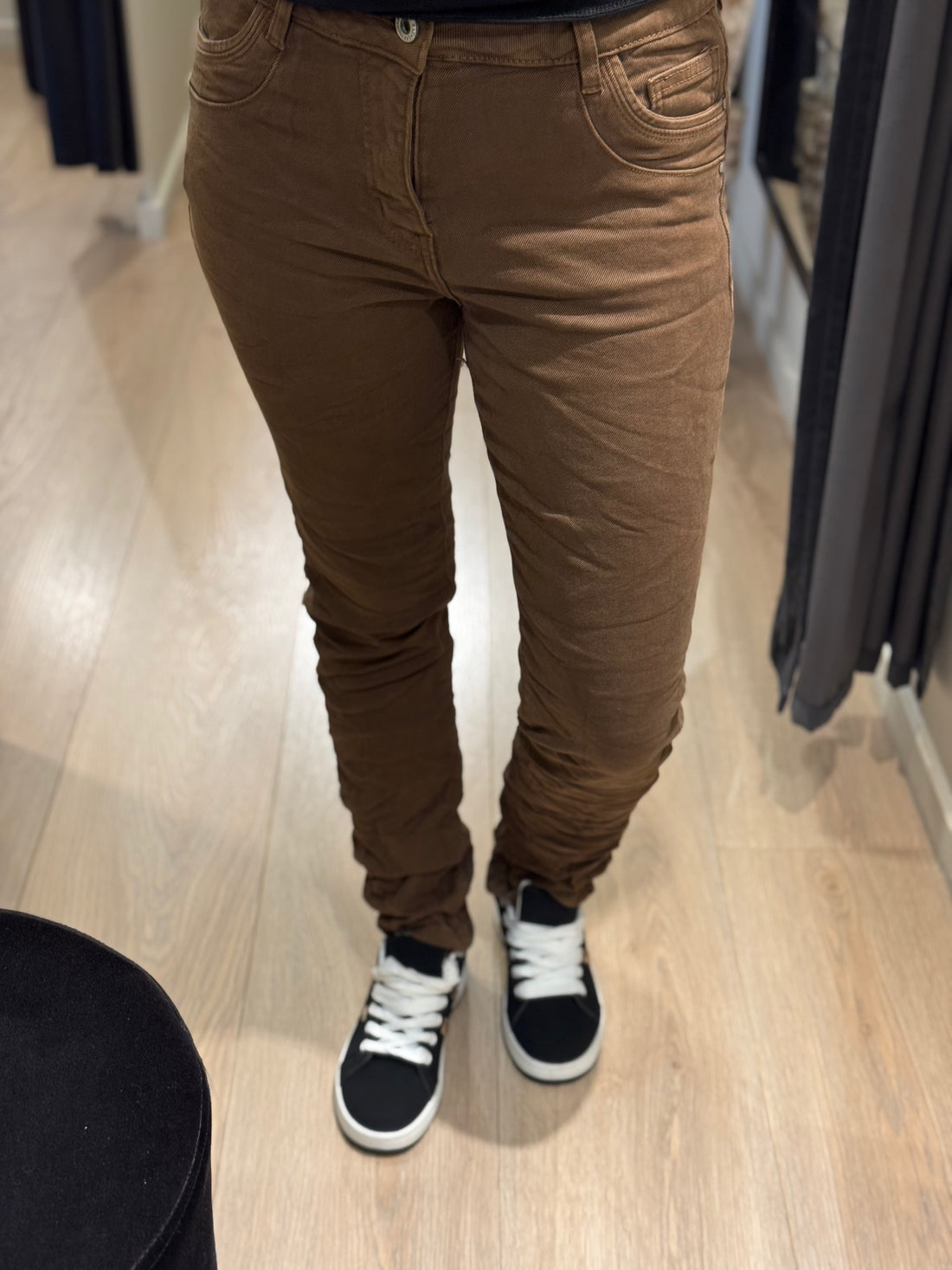 Jewelly - Jeans - Mørk Sand