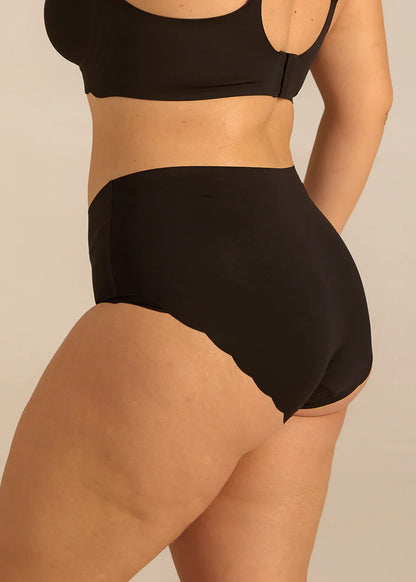 Femifemme - Highwaist Maxi Trusser - Sort